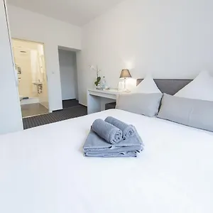 Värdshus Berolina Haus, Düsseldorf